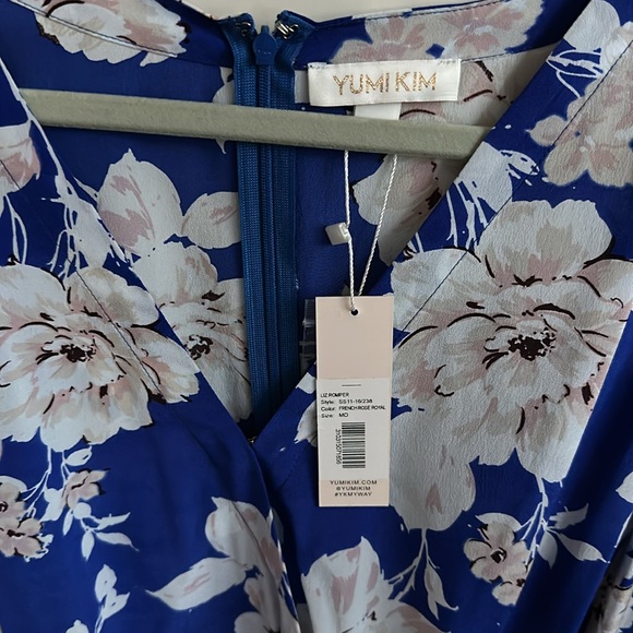 NWT Yumi Kim blue / white / pink silk floral romper - women’s size medium 🌸 - Picture 5 of 9